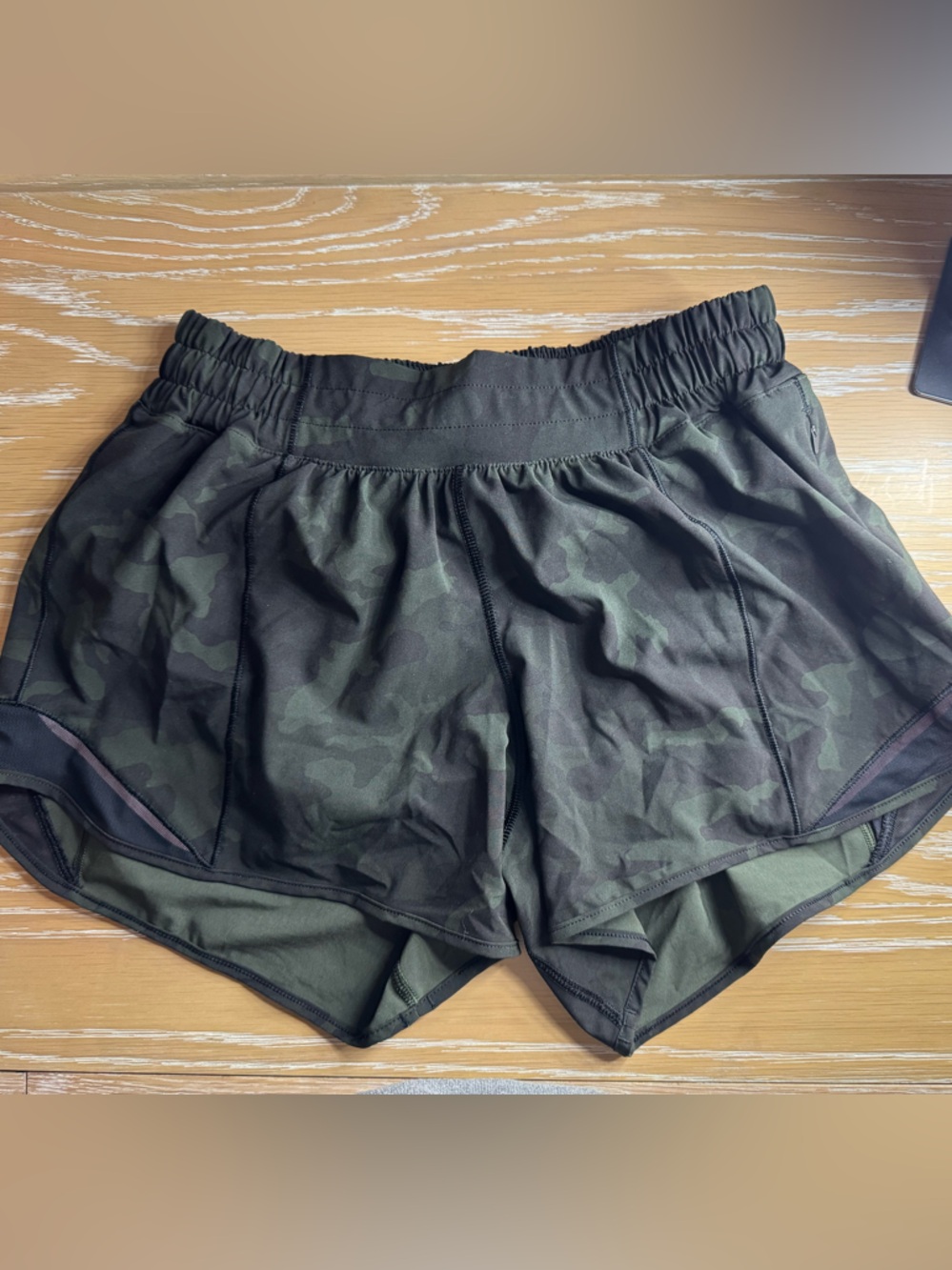 lululemon athletica Hotty hot low rise shorts